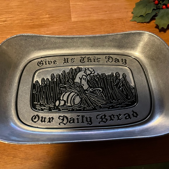 Wilton Armetale Serveware - Picture 1 of 6